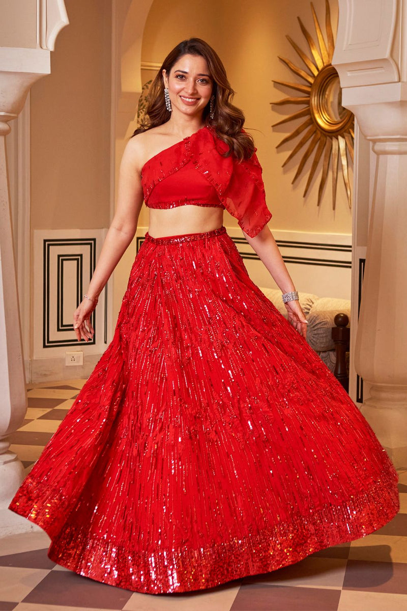 Unbelievable Tamannaah Bhatias Lehenga A Mermaid Gowns Unexpected Floral Twist - 9flxkv3